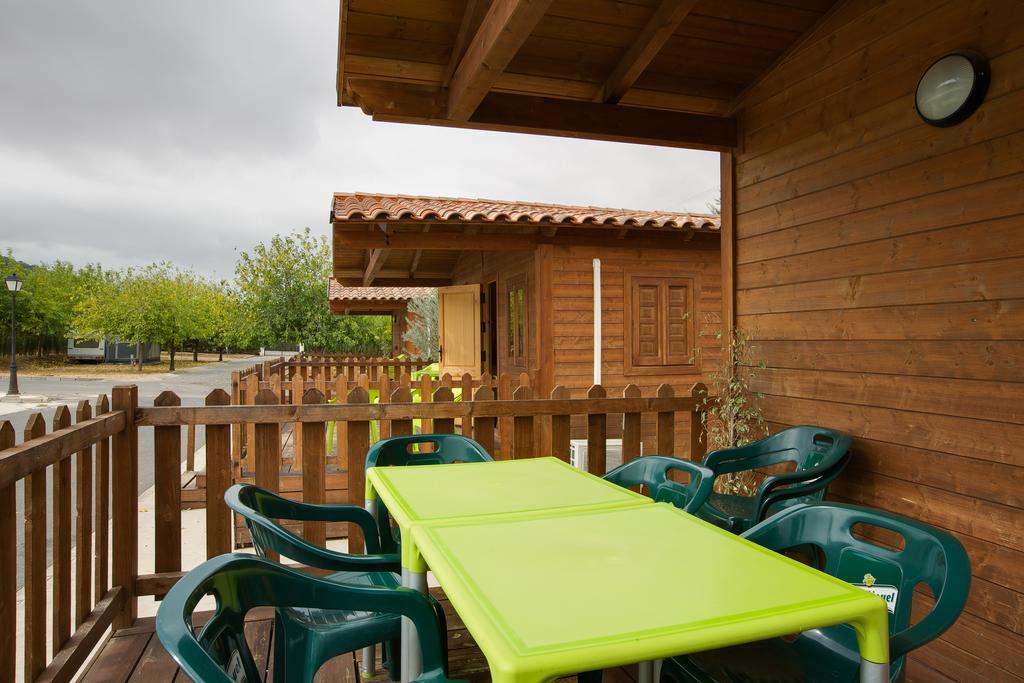Camping La Sierrecilla Humilladero Zewnętrze zdjęcie